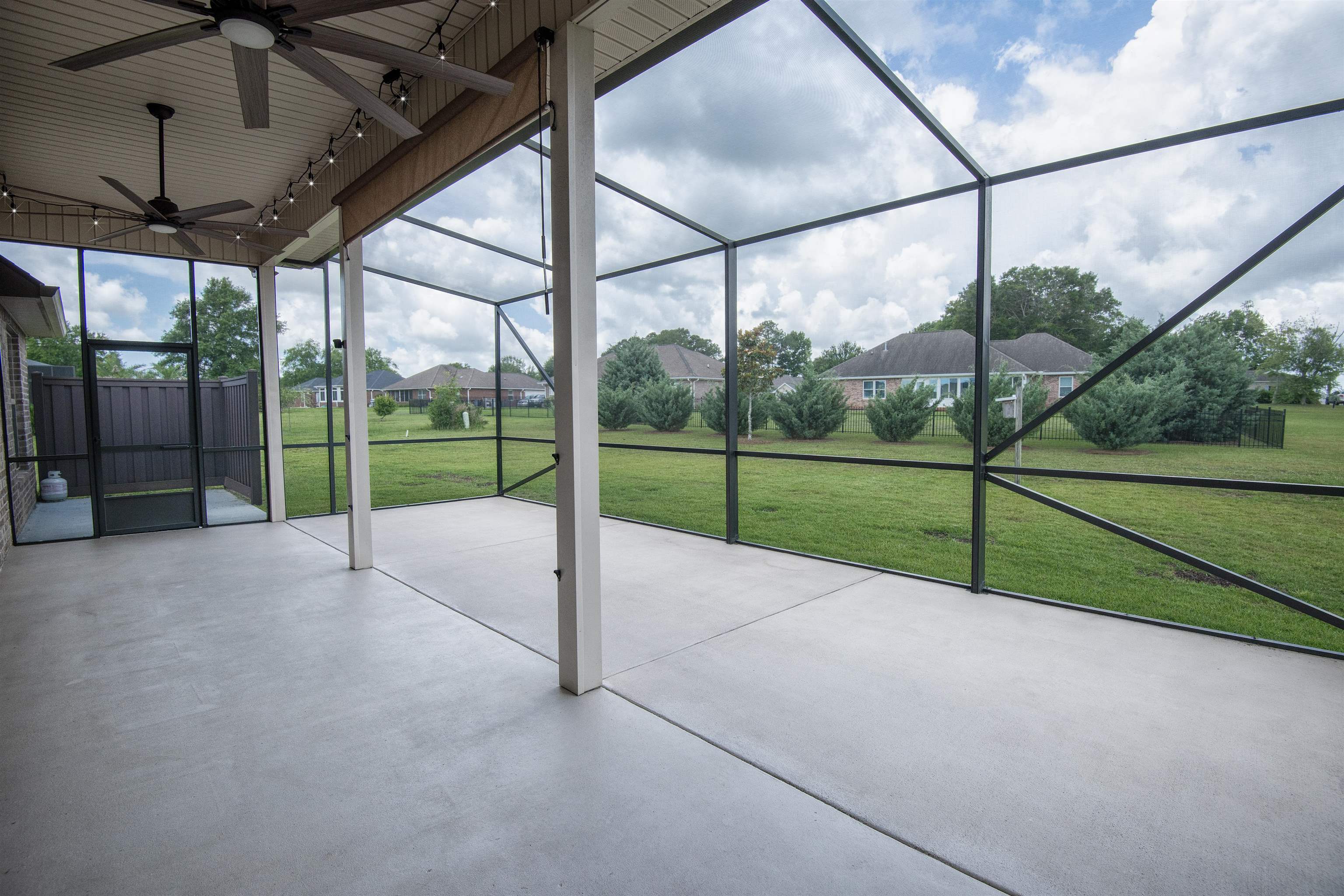 9843 Chipper Lane Foley, AL 36535 - Photo 32 of 34 Sun Room