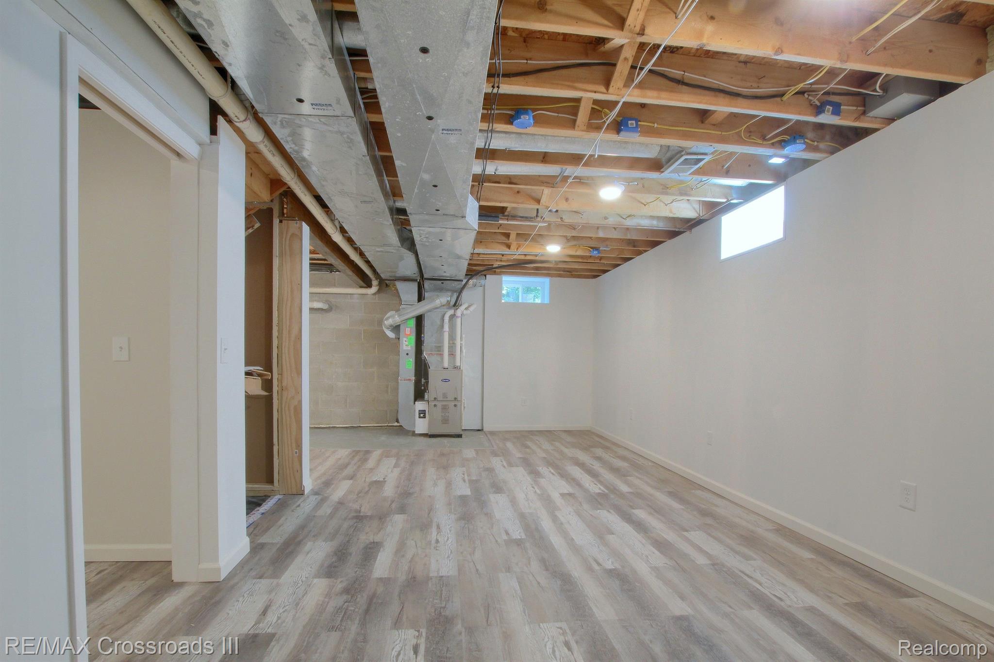 42456 Willis Road Belleville, MI 48111 - Photo 30 of 35 Gallery Image 30