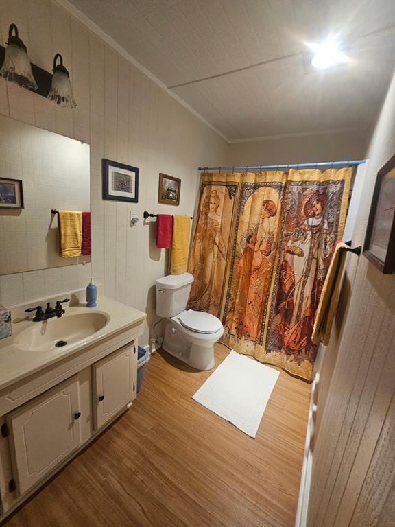3347 Bandera Street Athens, TX 75752 - Photo 11 of 17 a spacious bathroom with a sink and a mirror