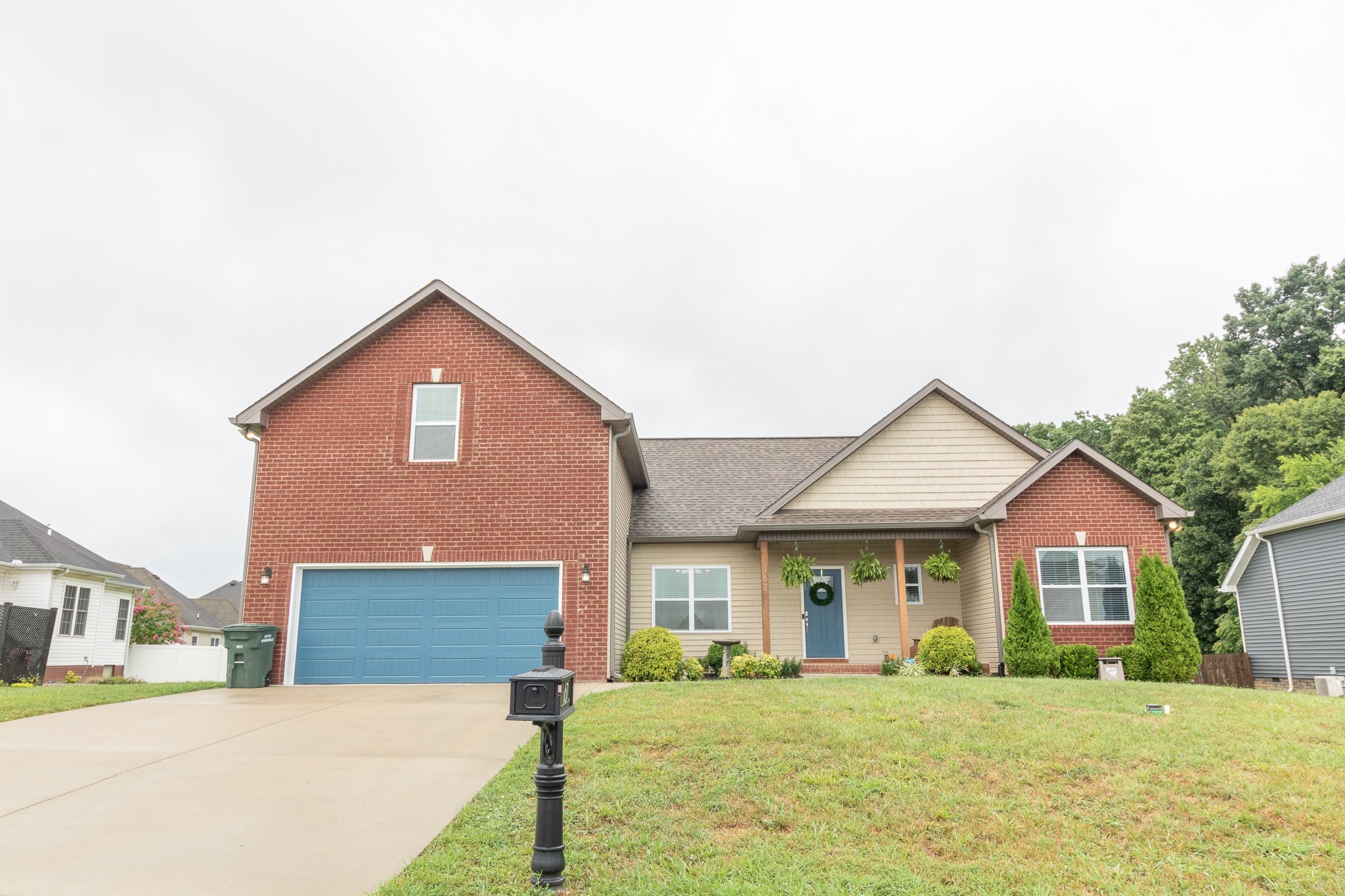 167 Fieldstone Lane Springfield, TN 37172 - Photo 1 of 36 a front view of a house with a yard