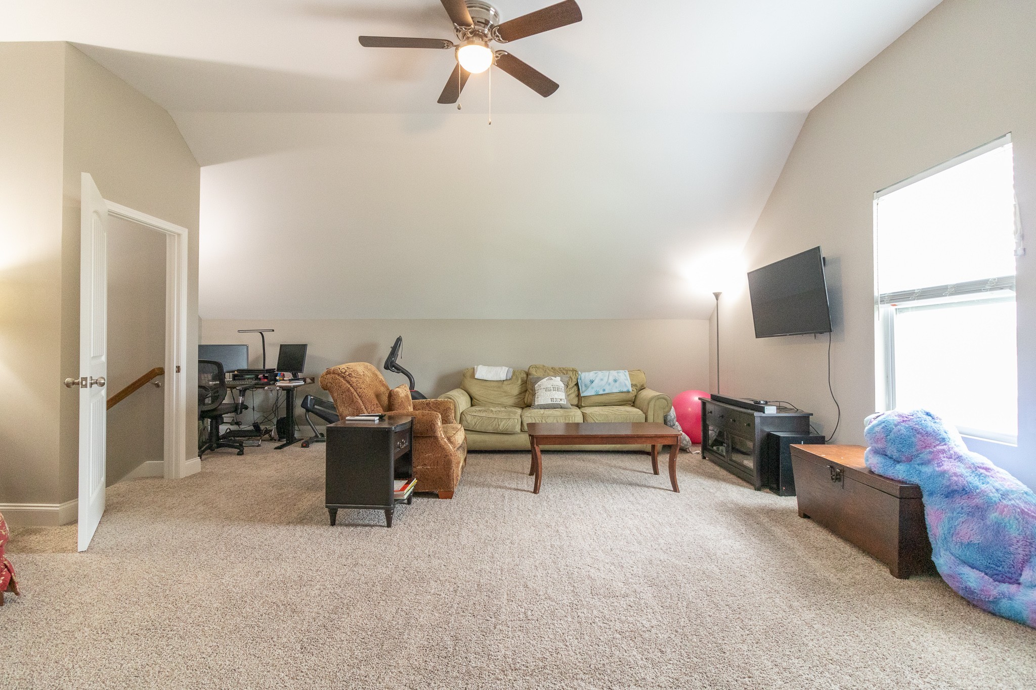 167 Fieldstone Lane Springfield, TN 37172 - Photo 29 of 36 a living room with furniture