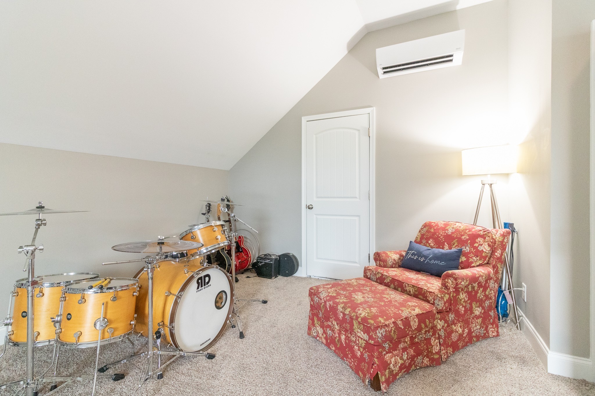 167 Fieldstone Lane Springfield, TN 37172 - Photo 31 of 36 a bedroom with bed and a mirror