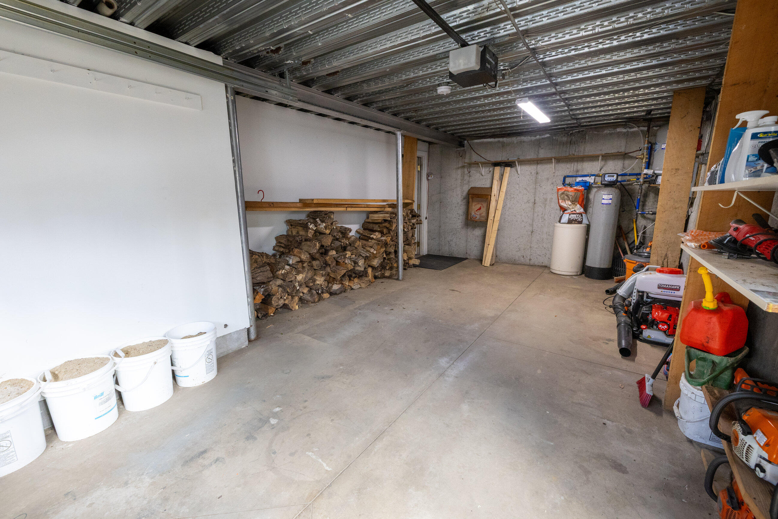 179 Egypt Road Raymond, ME 04071 - Photo 47 of 80 Garage-8009