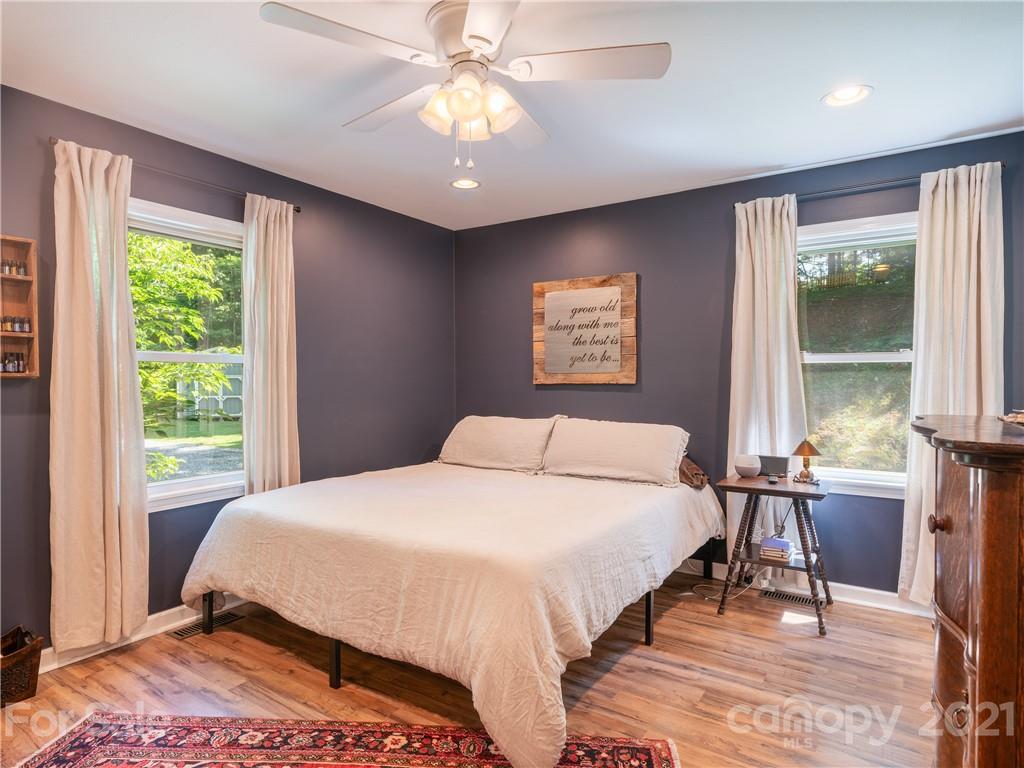 342 Monroe Tipton Road Marshall, NC 28753 - Photo 22 of 26 Gallery Image 22