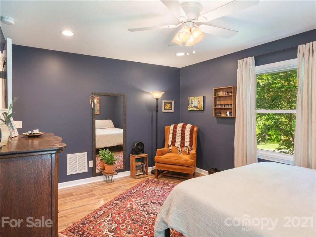 342 Monroe Tipton Road Marshall, NC 28753 - Photo 23 of 26 Gallery Image 23