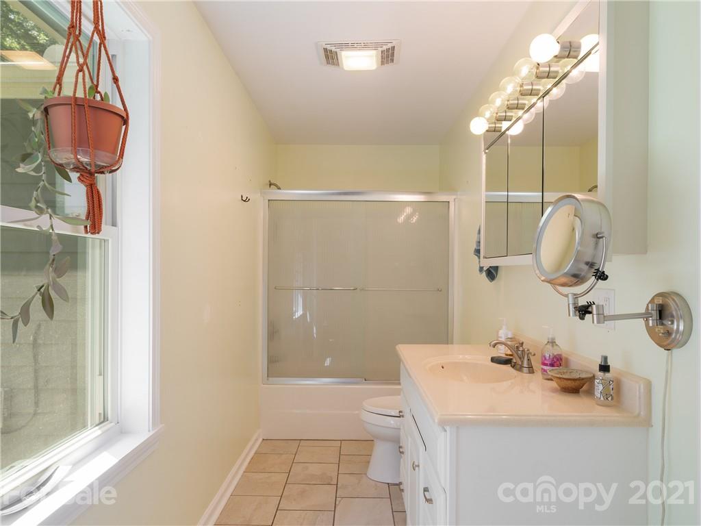 342 Monroe Tipton Road Marshall, NC 28753 - Photo 24 of 26 Gallery Image 24
