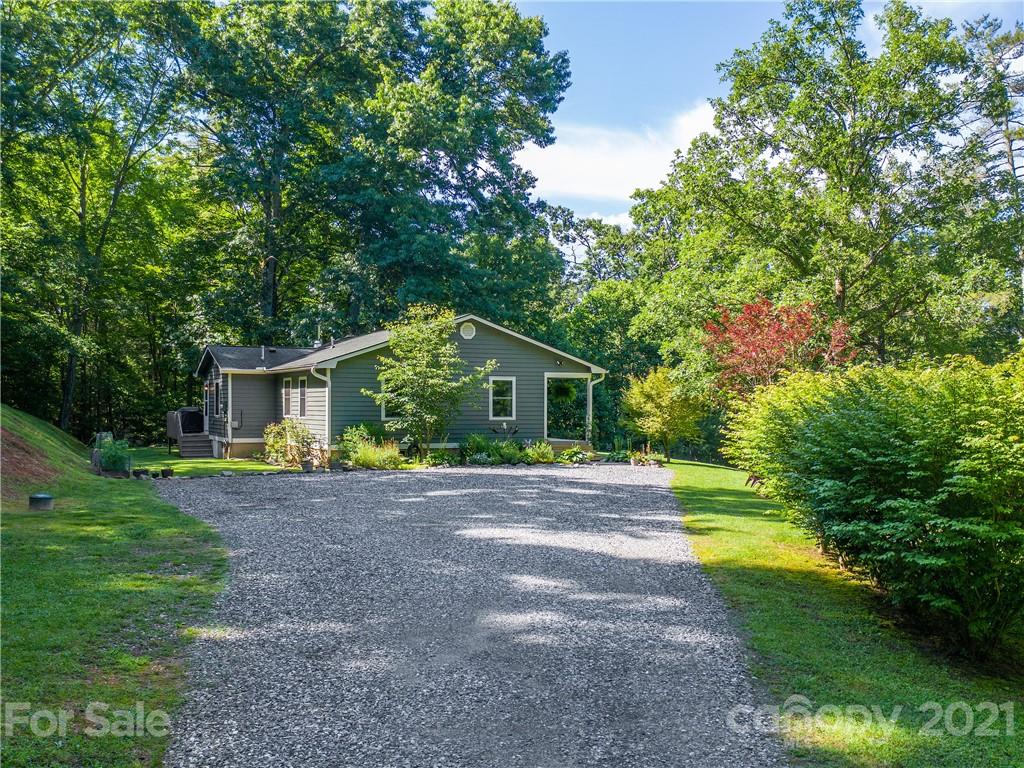 342 Monroe Tipton Road Marshall, NC 28753 - Photo 4 of 26 Gallery Image 4