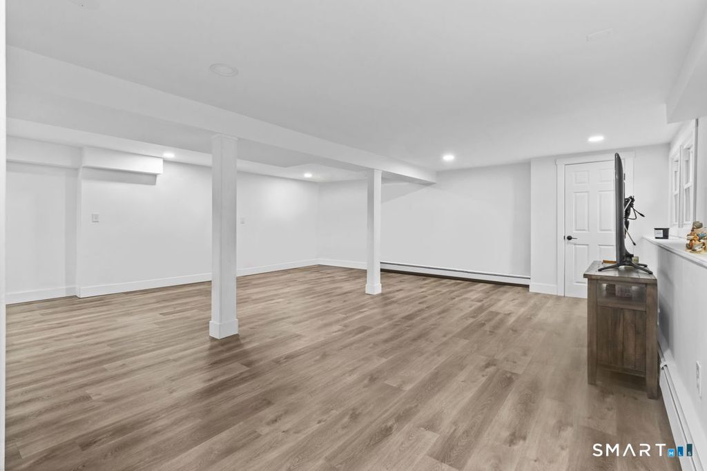 21 Field Rock Road Monroe, CT 06468 - Photo 24 of 37