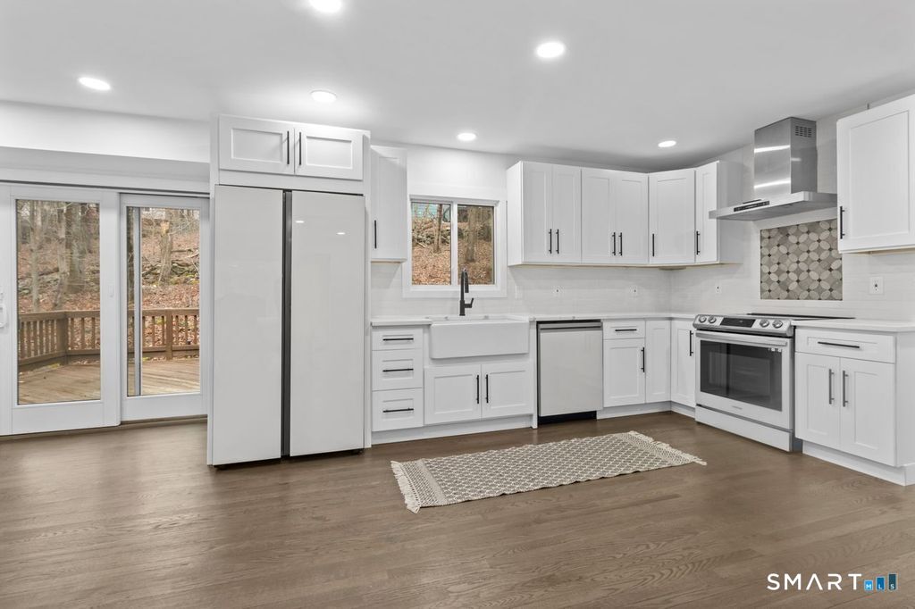 21 Field Rock Road Monroe, CT 06468 - Photo 7 of 37