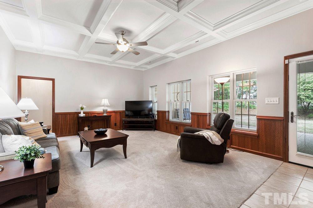 4 Crepe Myrtle Place Durham, NC 27705 - Photo 12 of 30 4 Crepe Myrtle Place - Living Room
