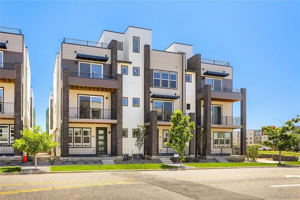 $629,900 | 9200 East 47th Avenue, Unit 103, Denver, CO 80238