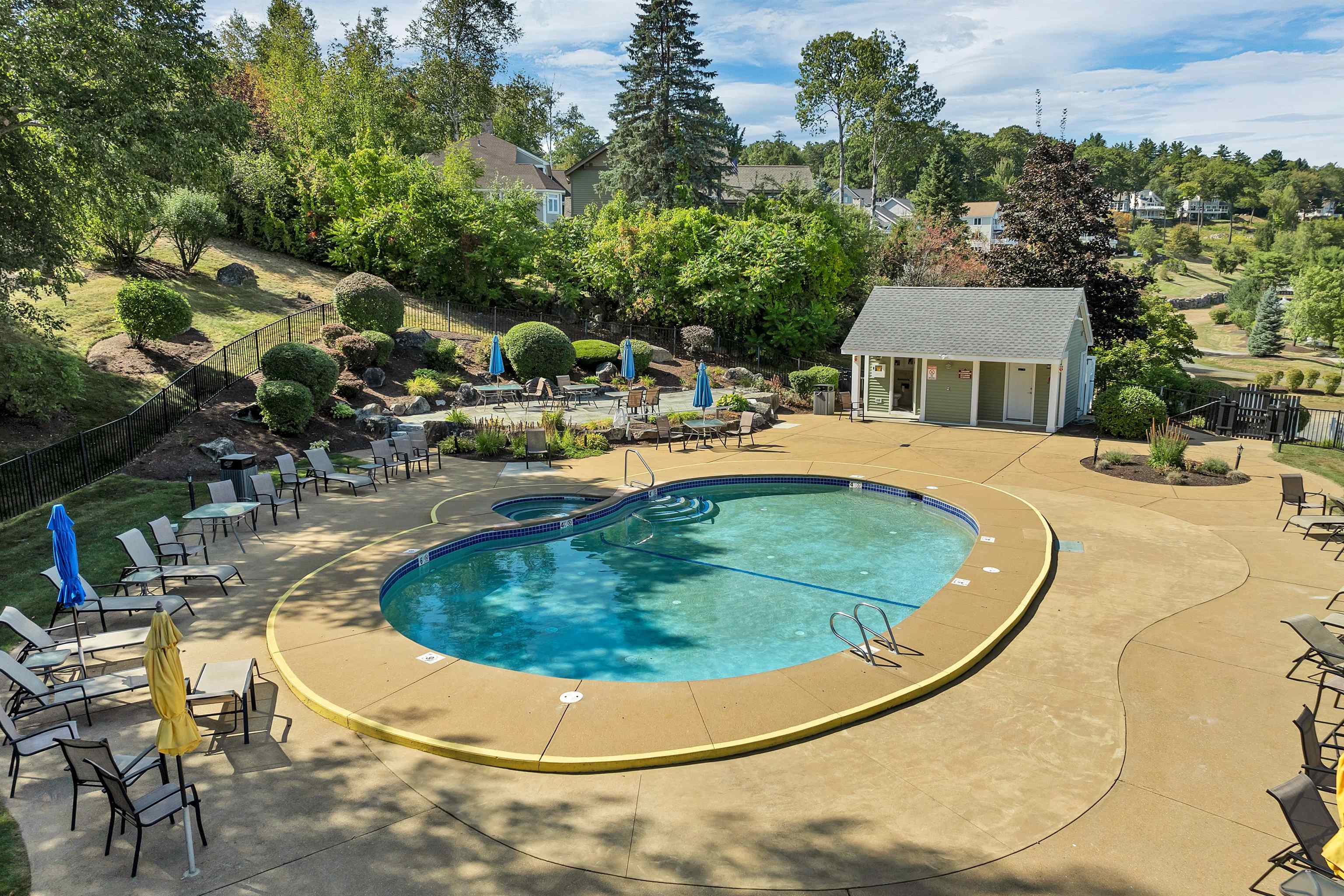 23 Rose Point Laconia, NH 03246 - Photo 4 of 57