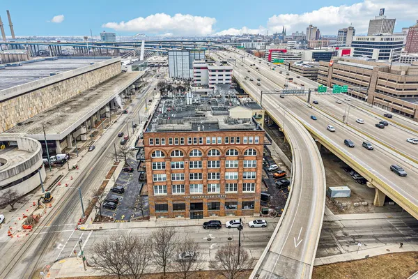 $600,000 | 413 North 2nd Street, Unit 570, Milwaukee, WI 53203