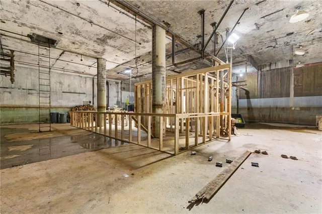 $699,900 | 3627 Rd D, Allen, KS 66833