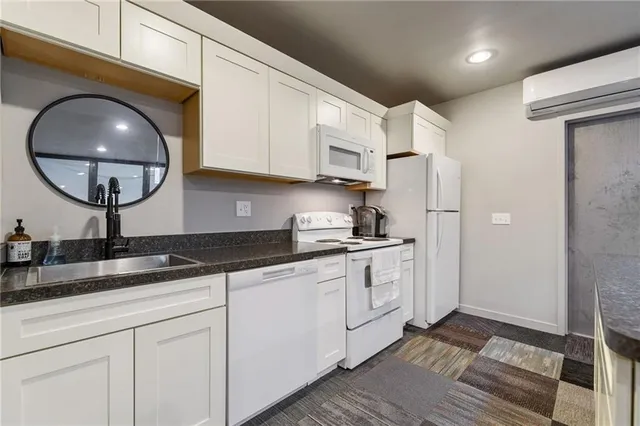 $699,900 | 3627 Rd D, Allen, KS 66833