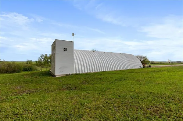 $699,900 | 3627 Rd D, Allen, KS 66833
