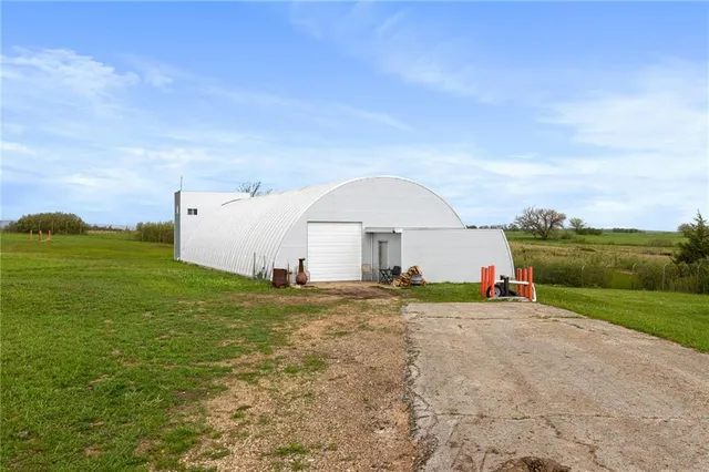 $699,900 | 3627 Rd D, Allen, KS 66833