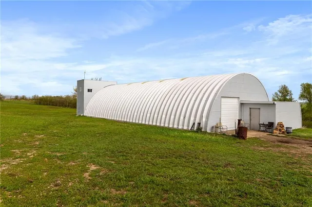 $699,900 | 3627 Rd D, Allen, KS 66833