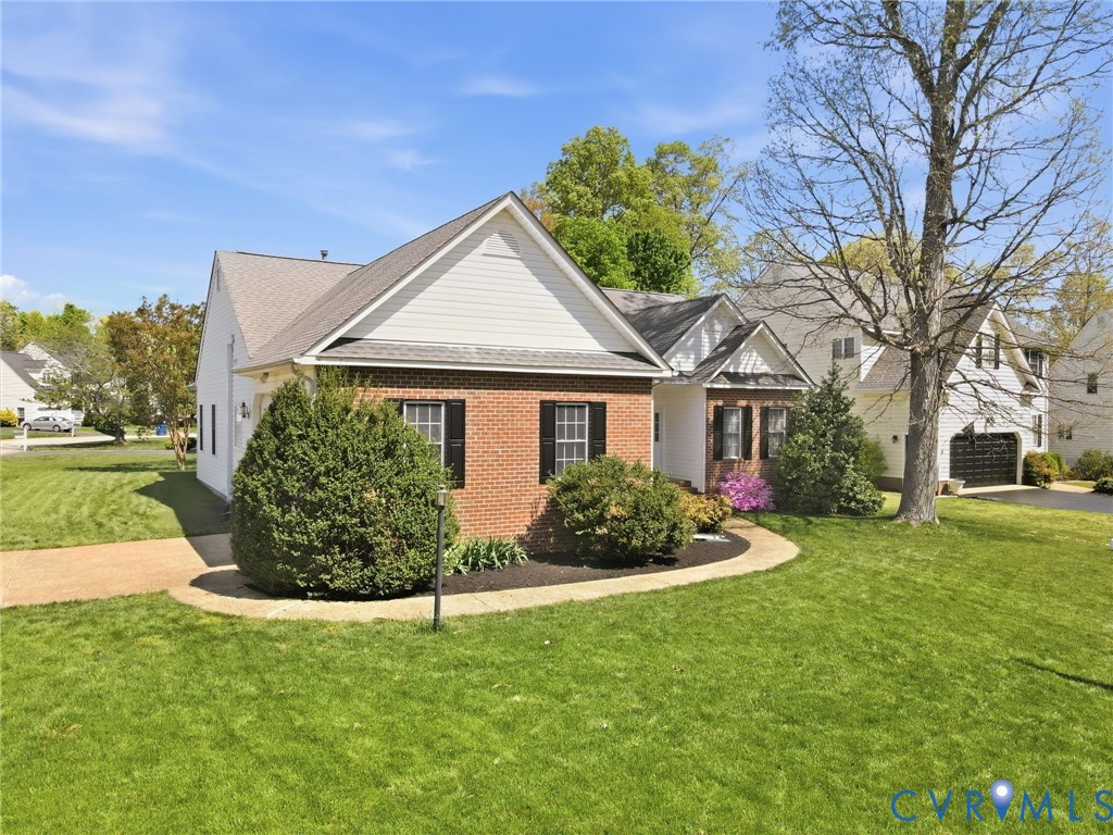 1406 Hawkins Wood Circle Midlothian, VA 23114 - Photo 2 of 30