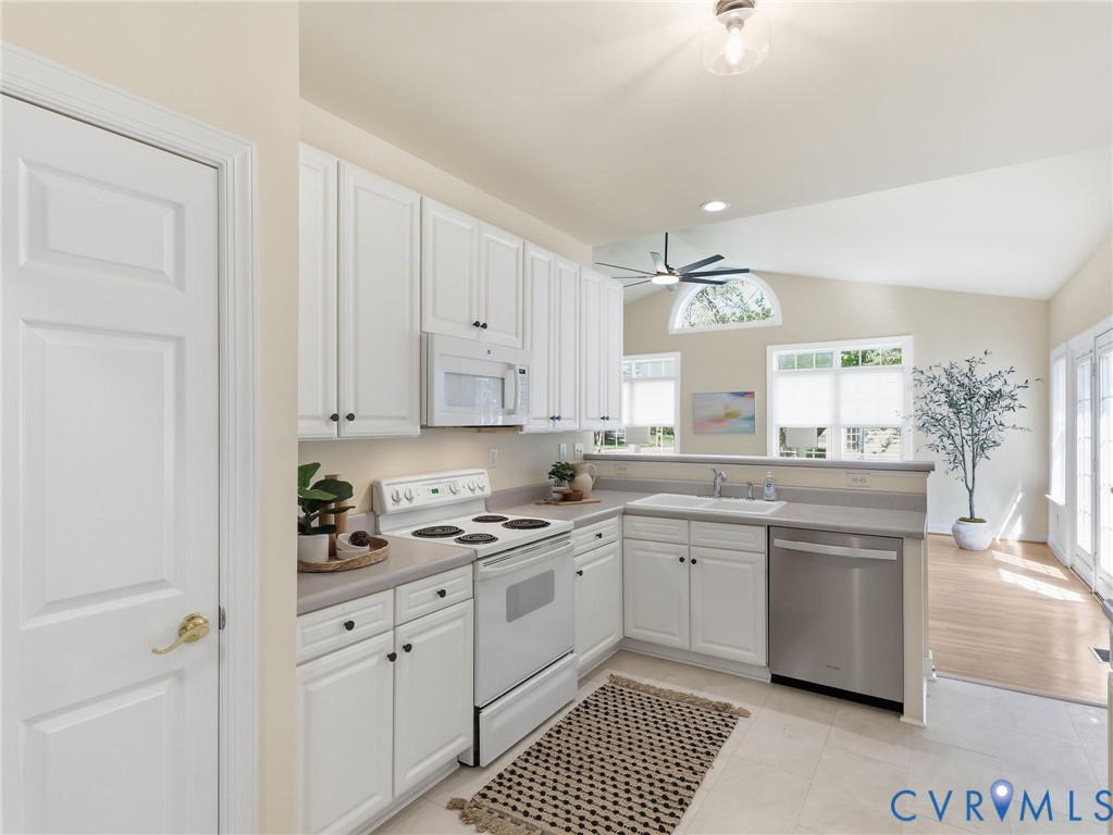 1406 Hawkins Wood Circle Midlothian, VA 23114 - Photo 8 of 30