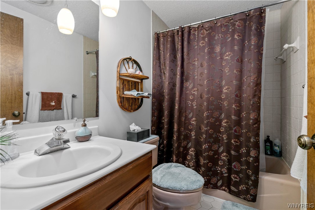 5295 Chestnut Ridge Road, Unit H Orchard Park, NY 14127 - Photo 14 of 27 Main bath