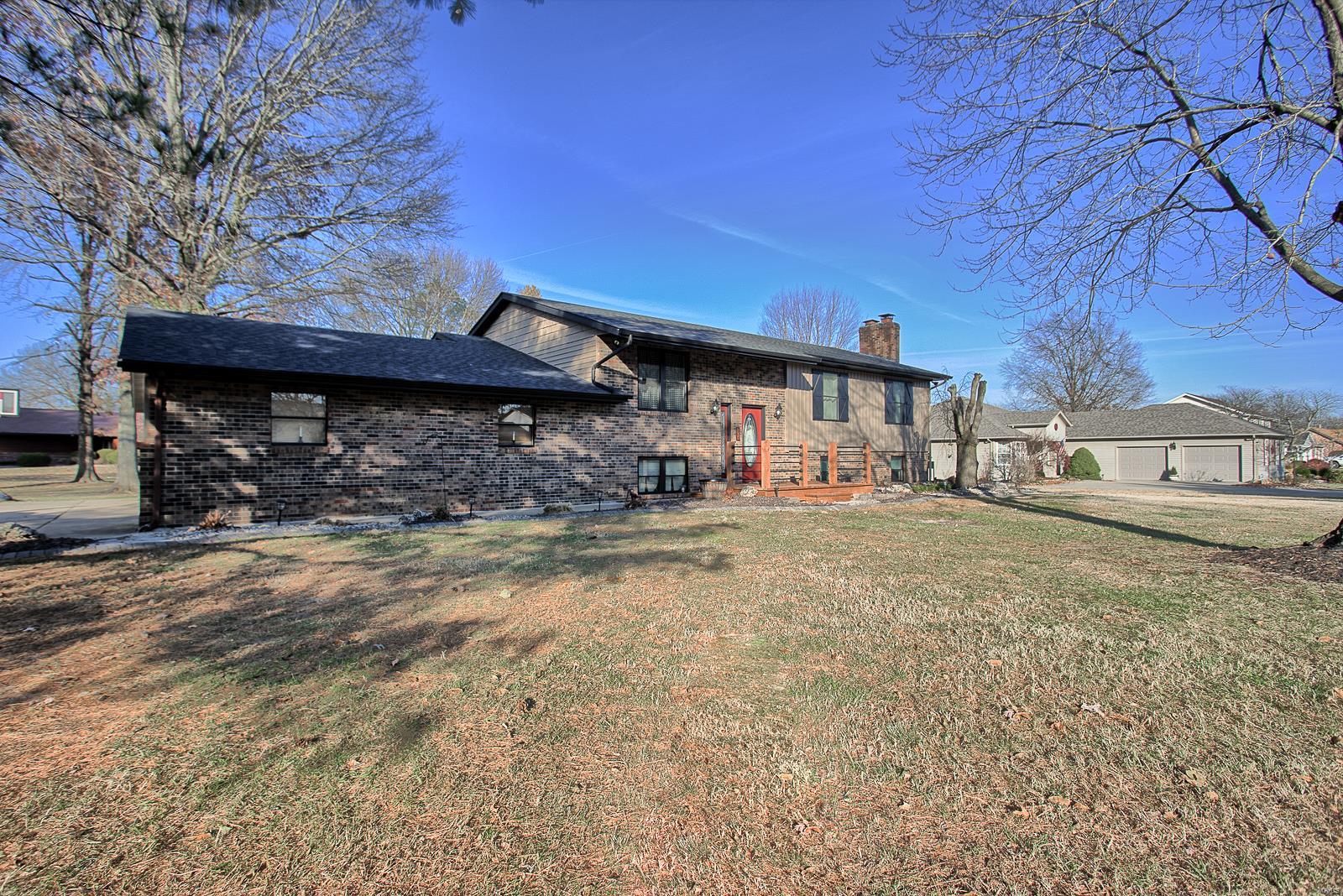 934 Olde Farm Road Troy, IL 62294 - Photo 1 of 58 Gallery Image 1