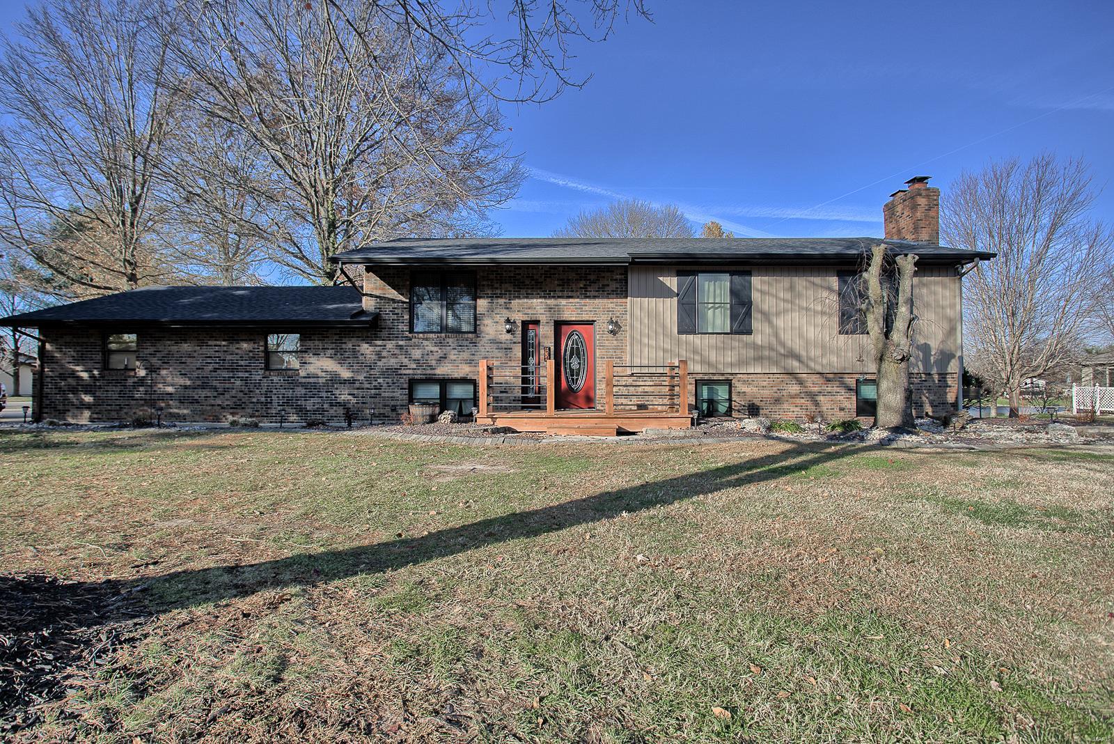 934 Olde Farm Road Troy, IL 62294 - Photo 2 of 58 Gallery Image 2