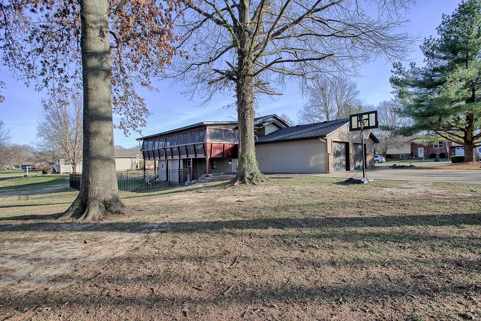 934 Olde Farm Road Troy, IL 62294 - Photo 12 of 58 Gallery Image 12