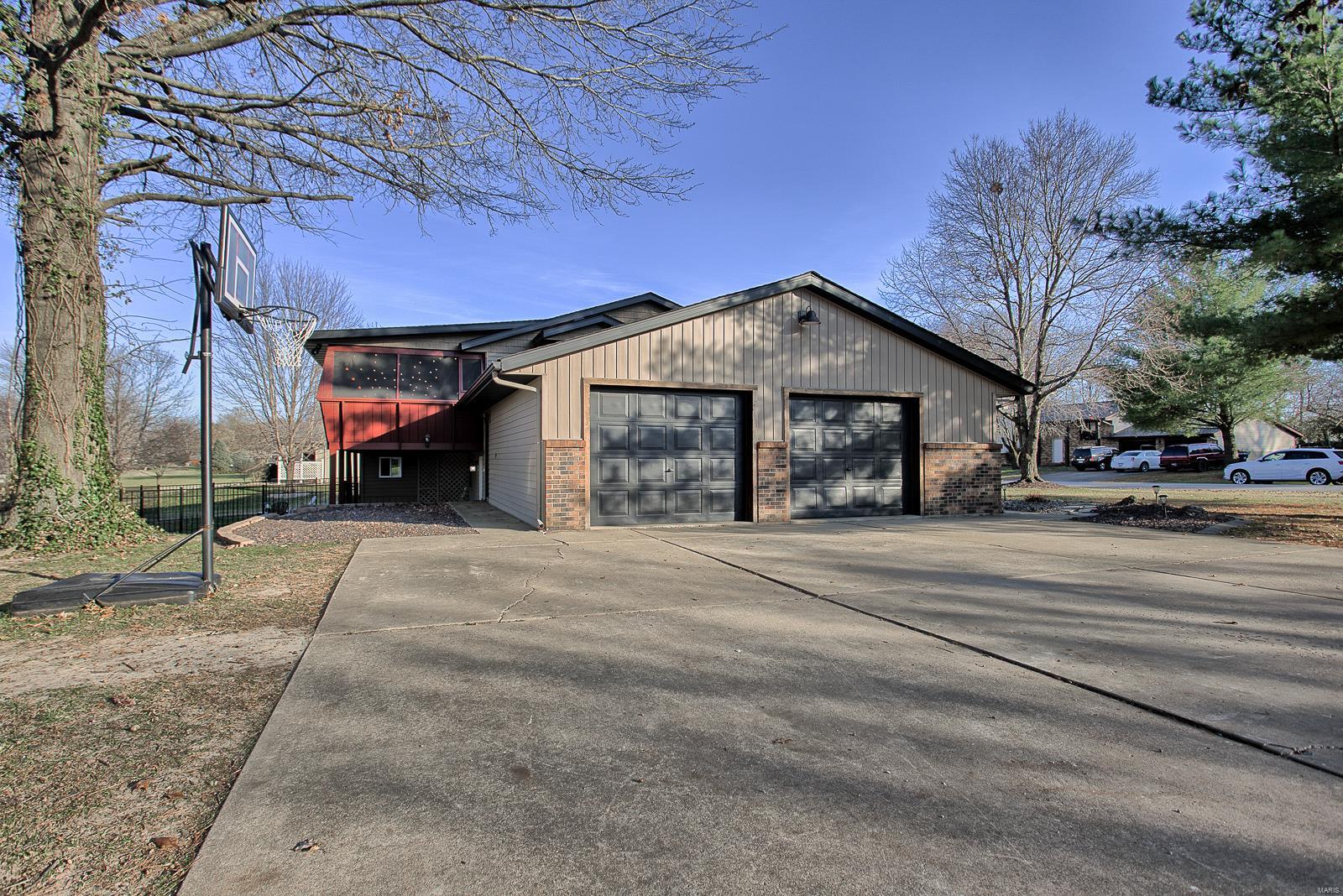 934 Olde Farm Road Troy, IL 62294 - Photo 13 of 58 Gallery Image 13