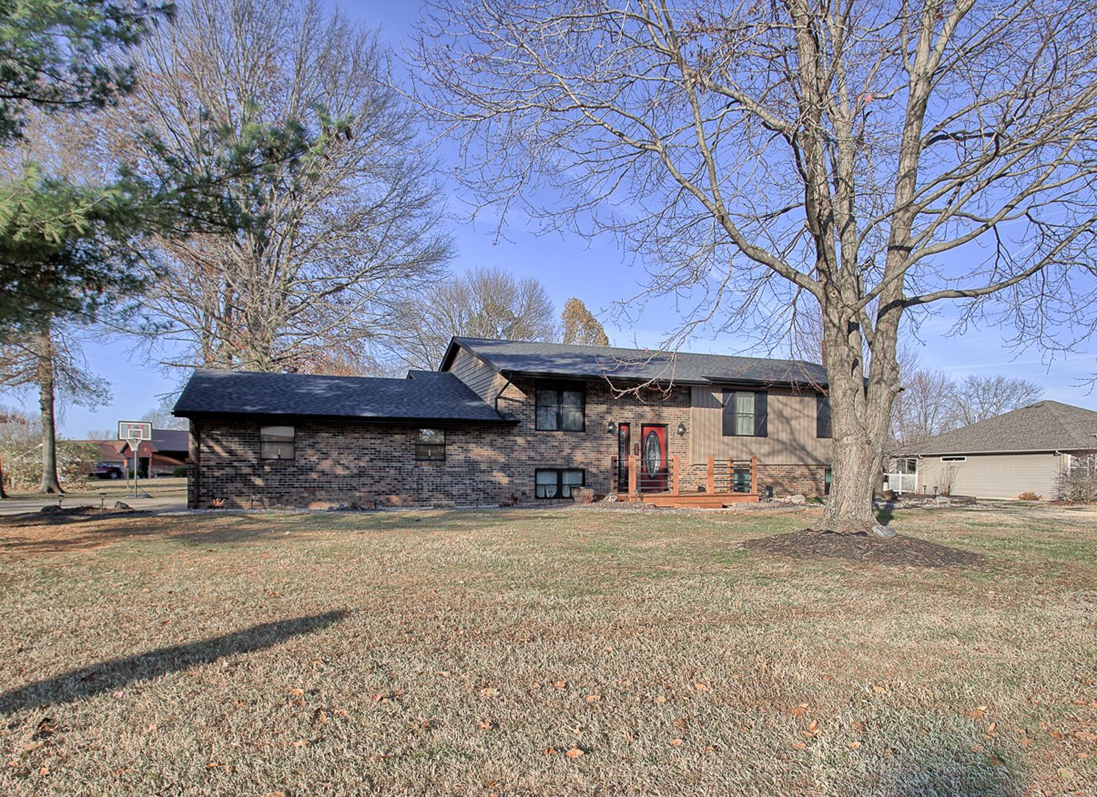 934 Olde Farm Road Troy, IL 62294 - Photo 16 of 58 Gallery Image 16