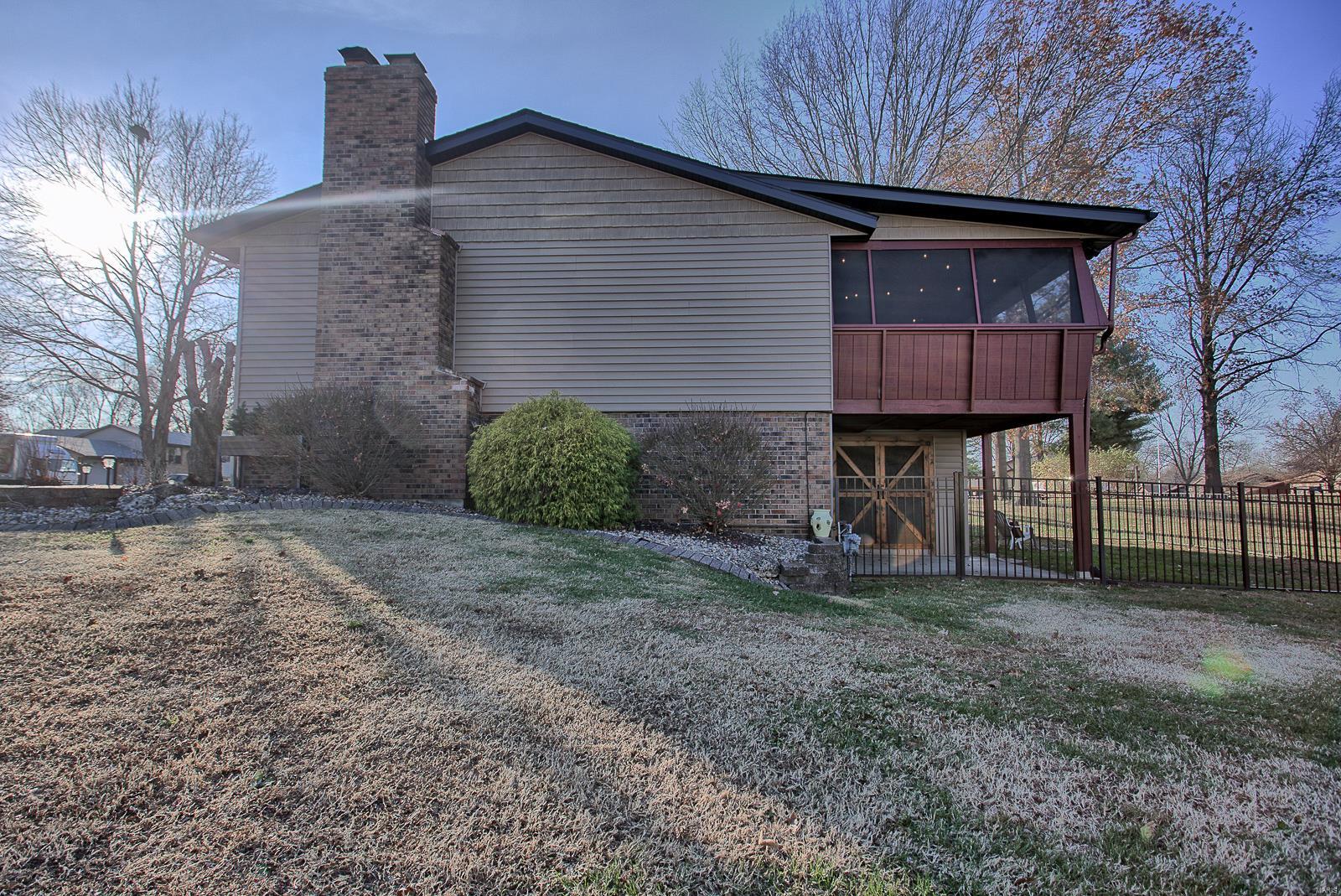 934 Olde Farm Road Troy, IL 62294 - Photo 3 of 58 Gallery Image 3