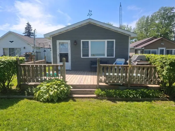 $249,000 | 6434 West Houghton Lake Drive, Houghton Lake, MI 48629