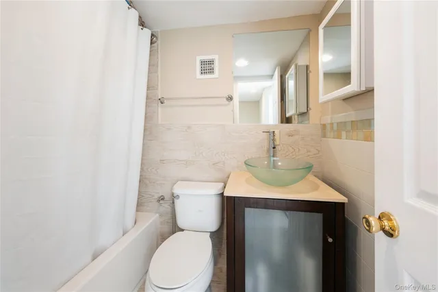 $1,125,000 | 258 A Longstreet Avenue | Throgs Neck