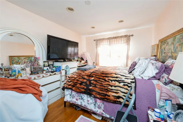 $1,125,000 | 258 A Longstreet Avenue | Throgs Neck
