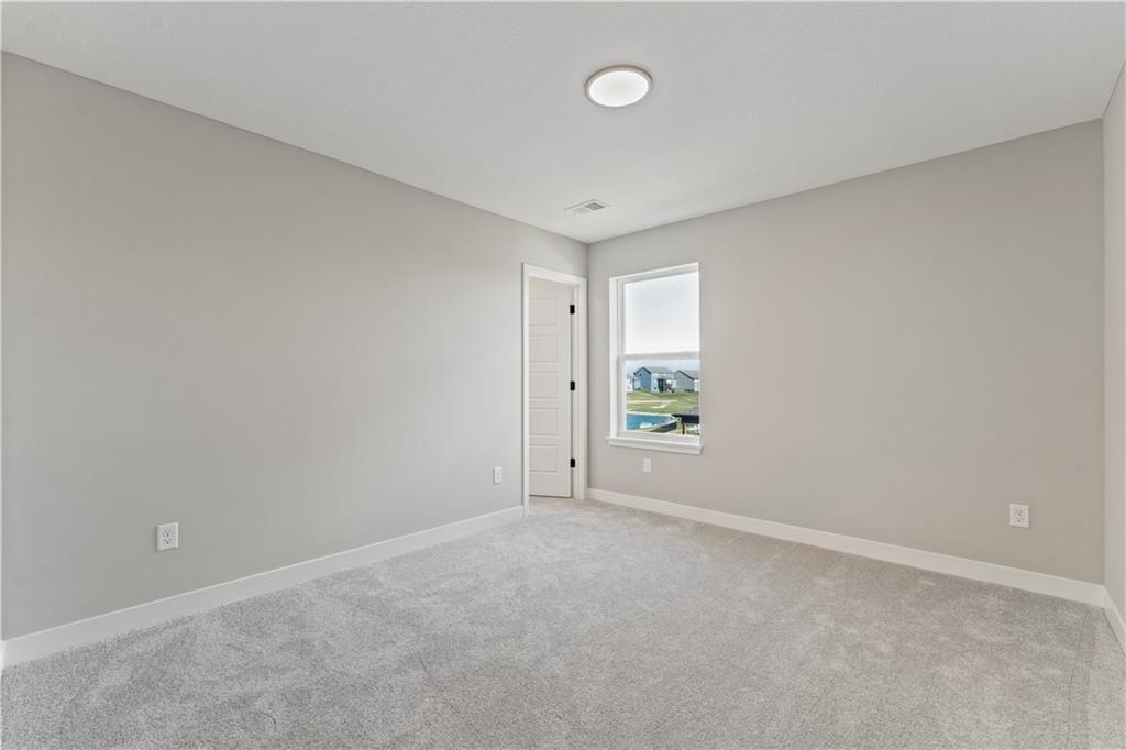 18232 West 166th Street Olathe, KS 66062 - Photo 29 of 37