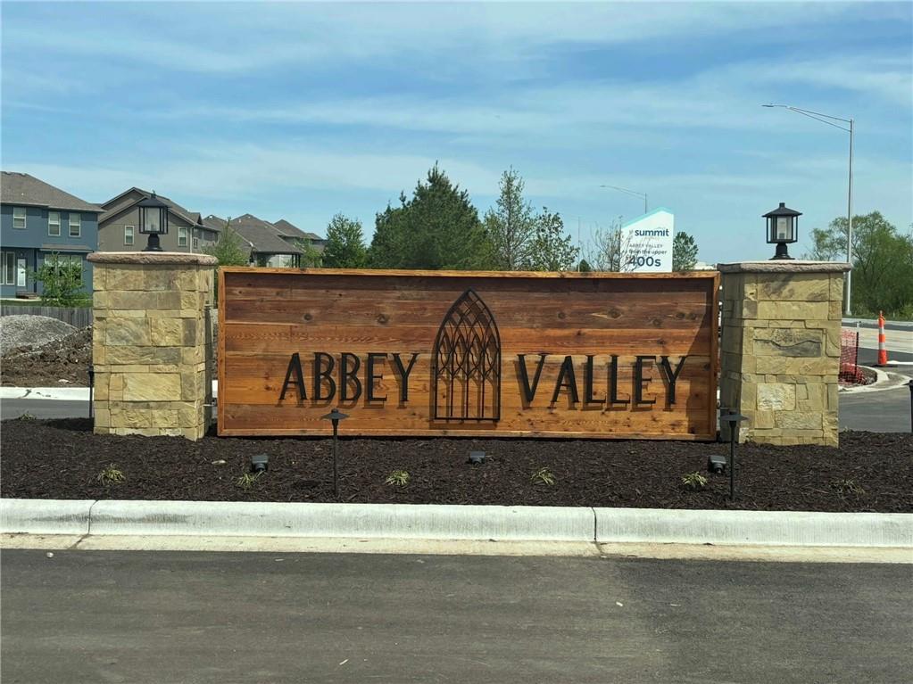 18232 West 166th Street Olathe, KS 66062 - Photo 8 of 37