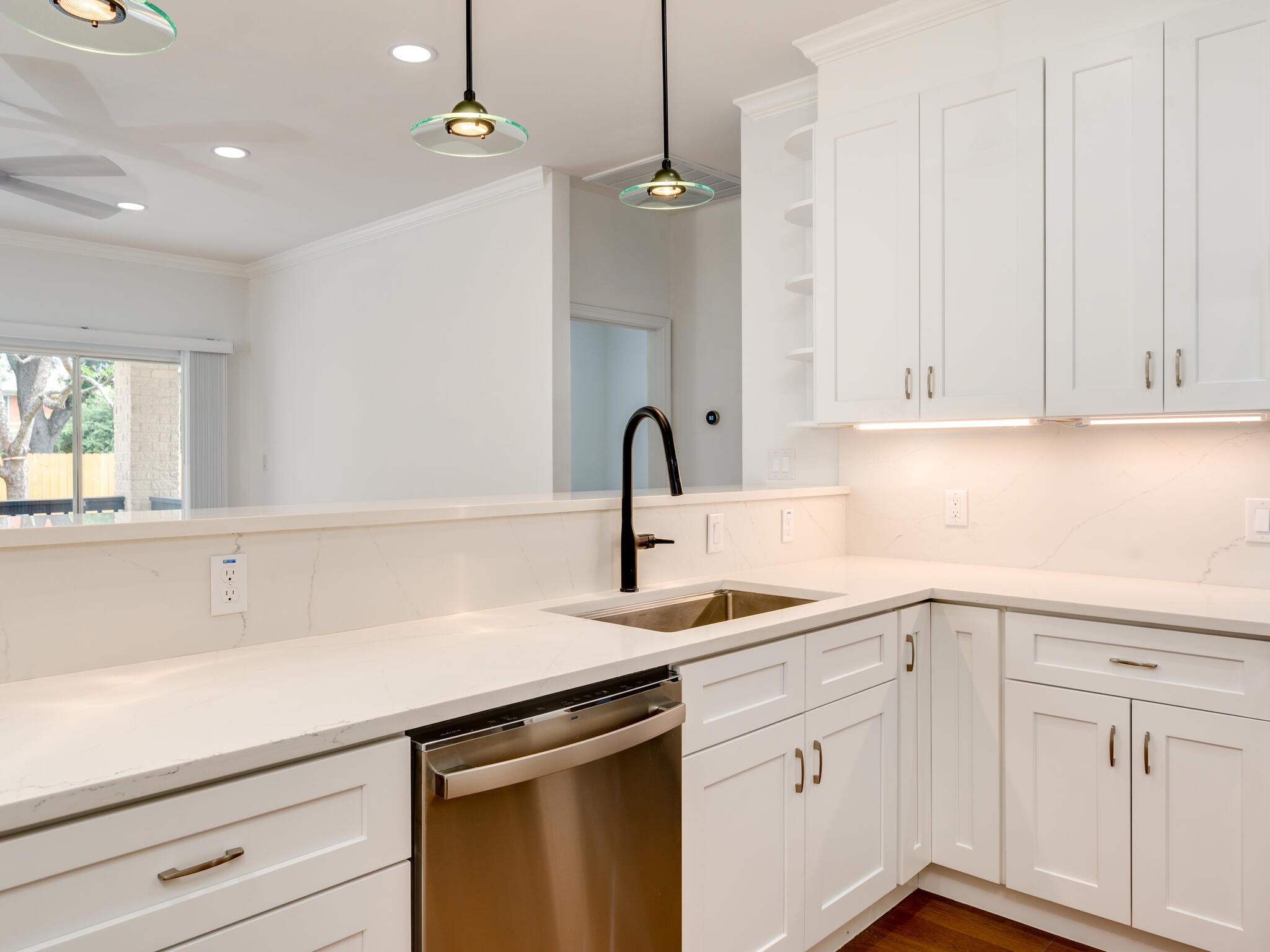 4601 Eilers Avenue Austin, TX 78751 - Photo 6 of 32