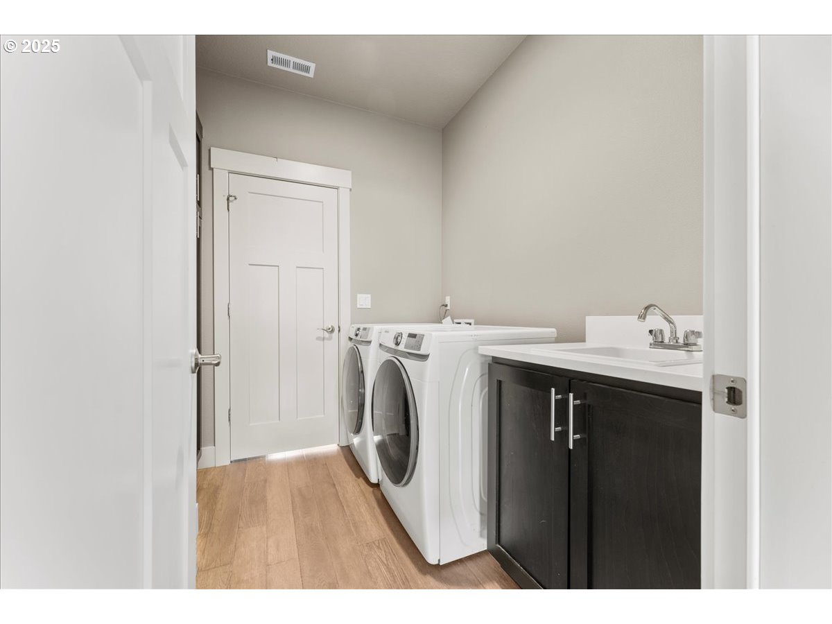 6452 Northwest Lambert Lane Camas, WA 98607 - Photo 20 of 43 a utility room with dryer and washer