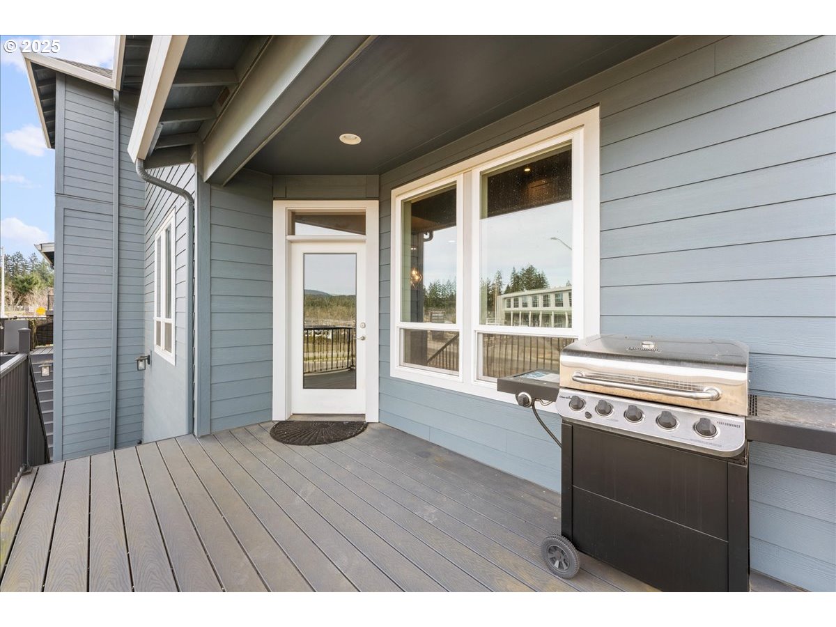 6452 Northwest Lambert Lane Camas, WA 98607 - Photo 35 of 43 a view of kitchen with wooden floor