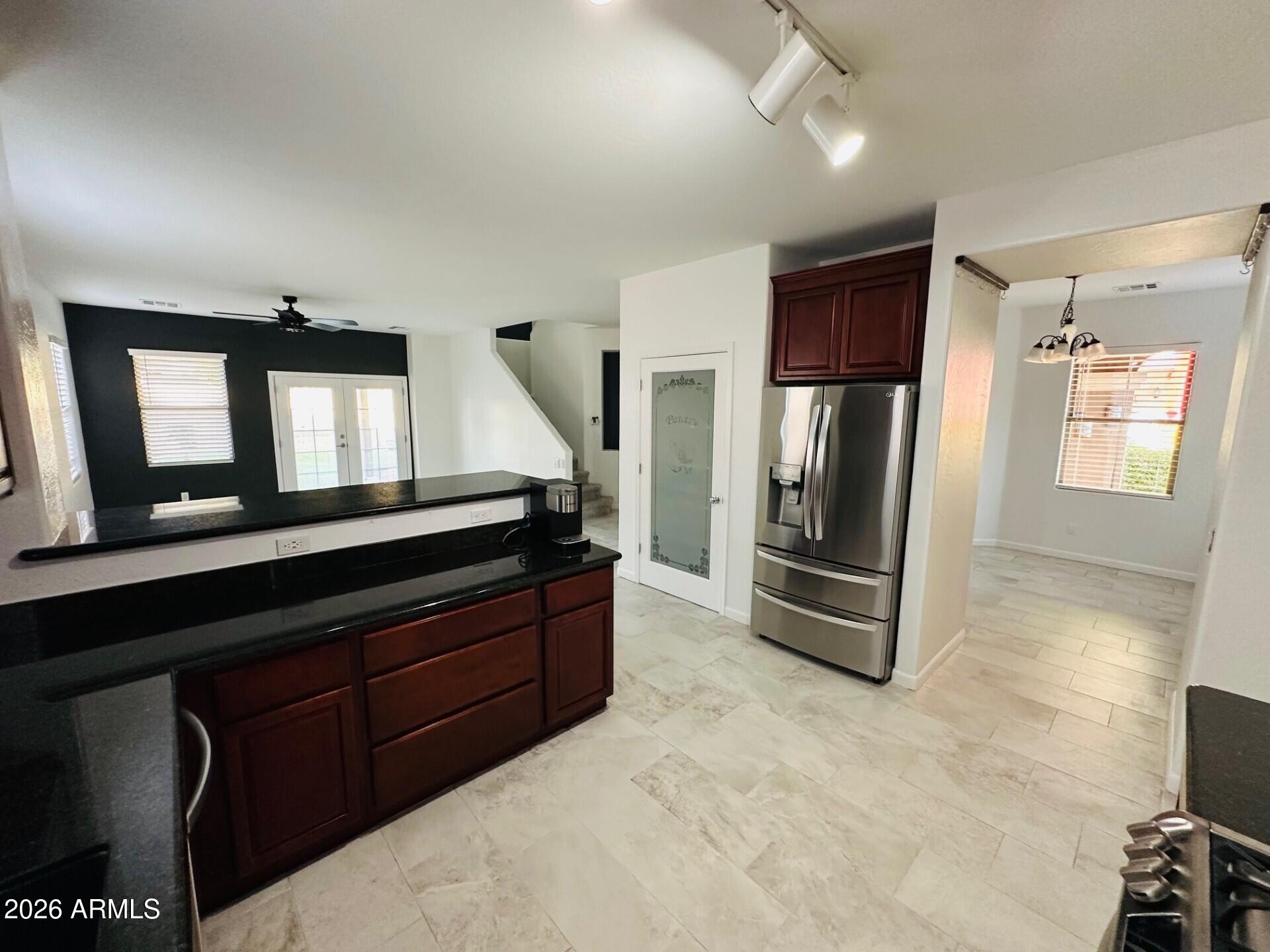 4502 East Ivanhoe Street Gilbert, AZ 85295 - Photo 5 of 31 558467a3-54bc-4e8c-9d71-4d3b7fe143f8