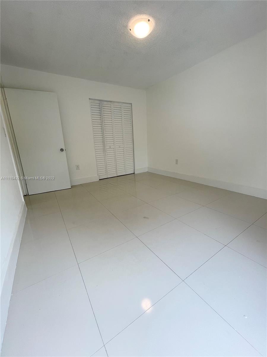 10802 Southwest 88th Street, Unit P2 Miami, FL 33176 - Photo 10 of 23 a view of a room