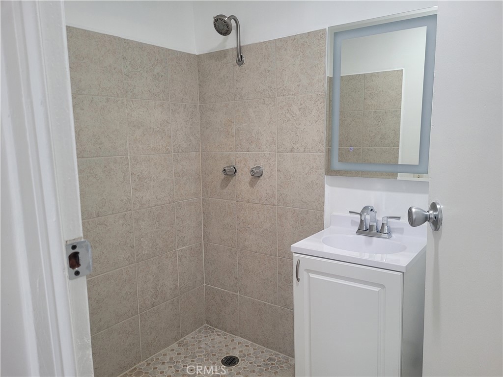 14223 Carl Street Arleta, CA 91331 - Photo 11 of 12