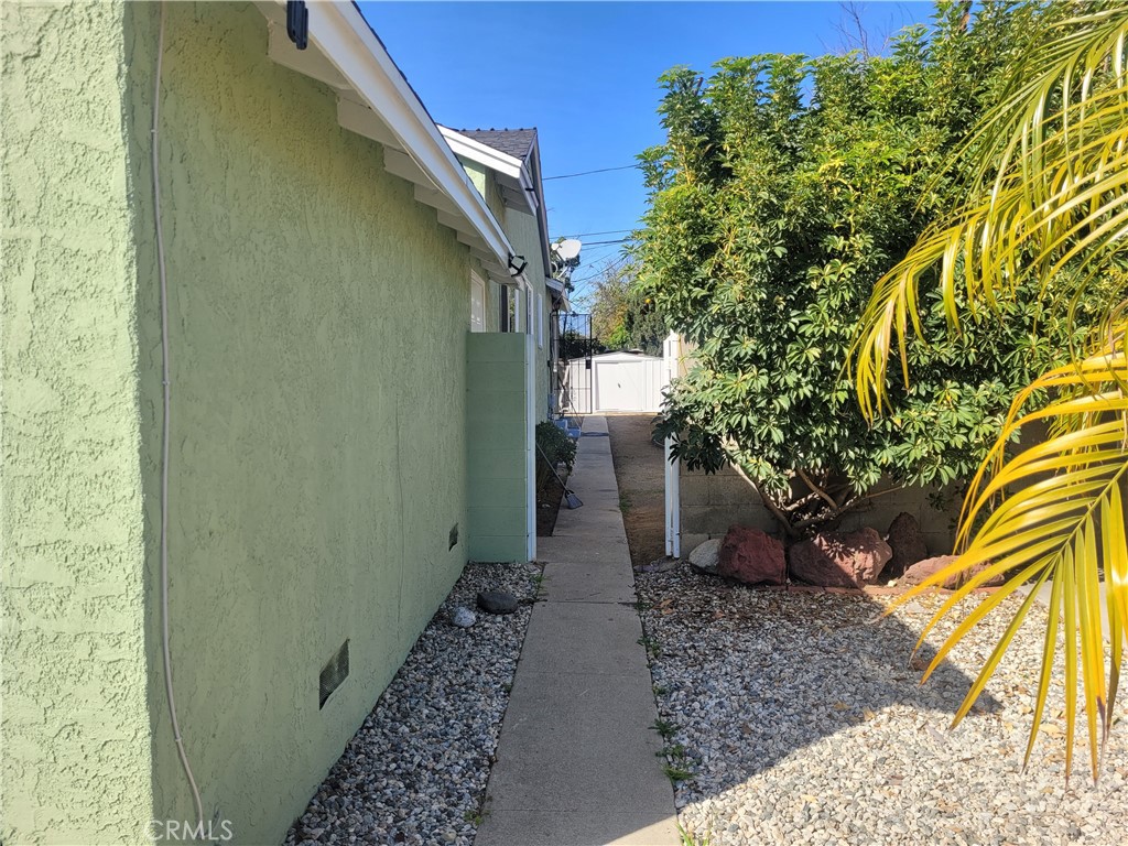 14223 Carl Street Arleta, CA 91331 - Photo 3 of 12