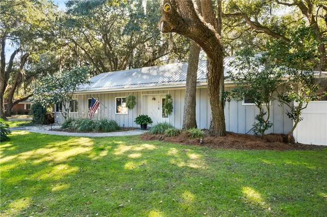 $699,000 | 1915 2nd Avenue, St. Simons Island, GA 31522