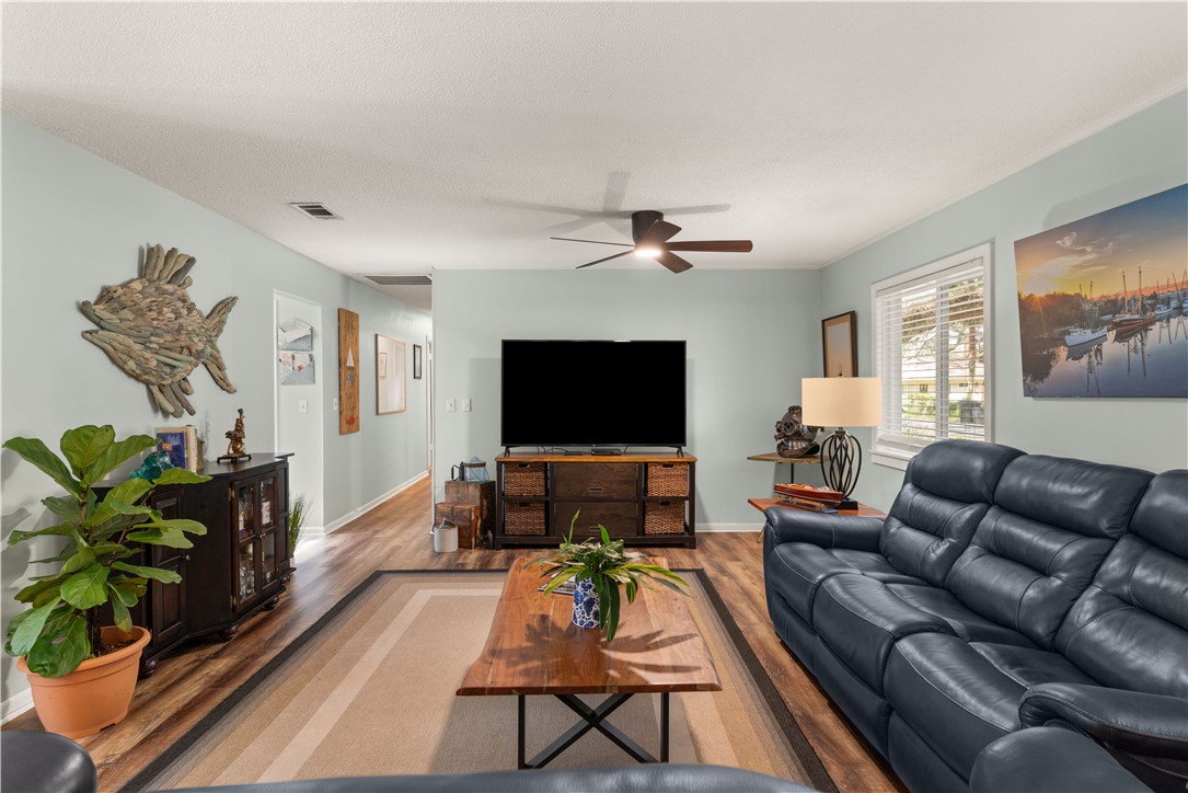 1915 2nd Avenue St. Simons Island, GA 31522 - Photo 11 of 33