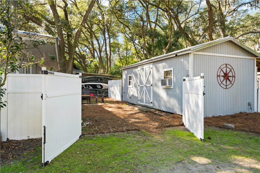 1915 2nd Avenue St. Simons Island, GA 31522 - Photo 27 of 33