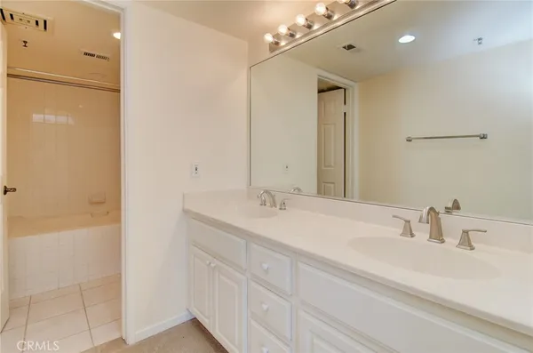 $4,200 | 24582 Del Prado Avenue, Unit 216, Dana Point, CA 92629