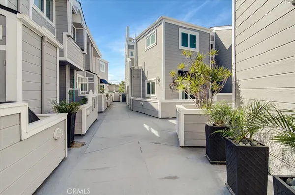 $4,200 | 24582 Del Prado Avenue, Unit 216, Dana Point, CA 92629