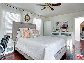 2315 South Cochran Avenue Los Angeles, CA 90016 - Photo 13 of 22