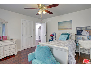 2315 South Cochran Avenue Los Angeles, CA 90016 - Photo 16 of 22